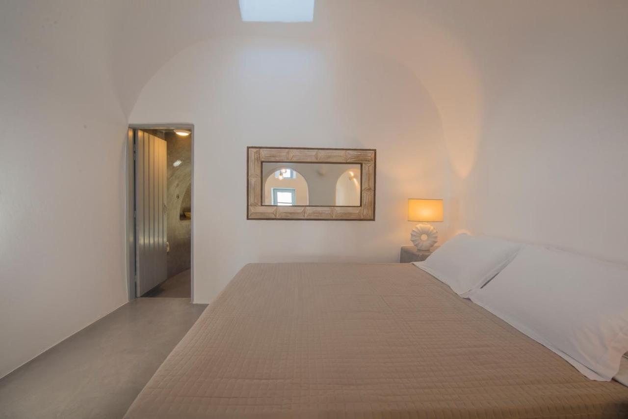 Aqua Serenity Luxury Suites Santorini Foinikia  ภายนอก รูปภาพ